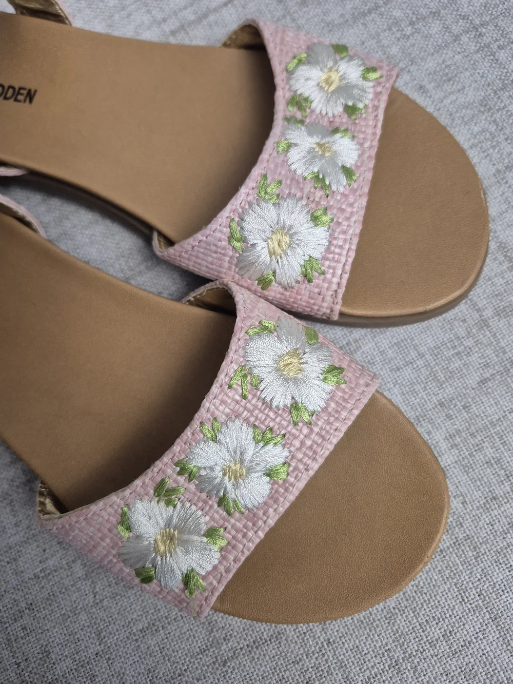Steve Madden Girls Pink Woven Floral Embroidered Sandals Size 2